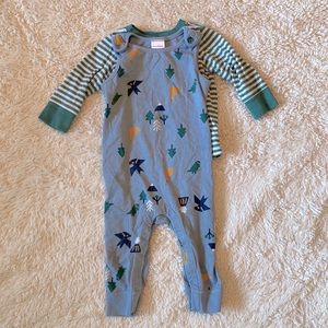 Hanna Andersson Set - long sleeve tee and overalls. Size 18-24m / 80cm